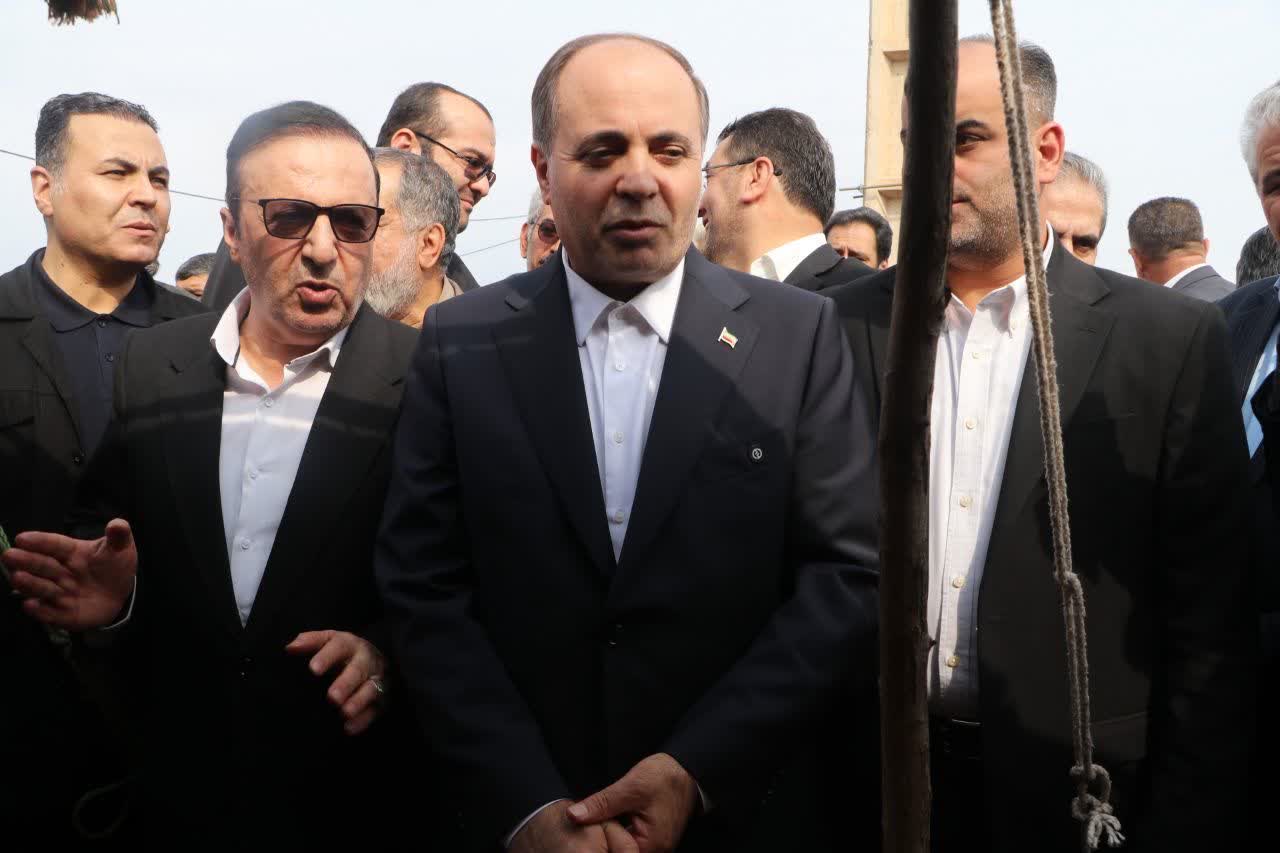 وزیر جهاد کشاورزی از سیاه‌چادرهای عشایری جشنواره ملی زیتون بازدید کرد
